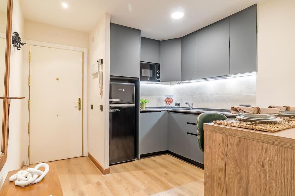 Apartamento Reformado Y Tranquilo Junto A Gran Via Madrid Exterior photo